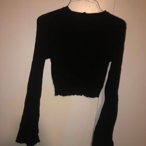 Long sleeve crop top
